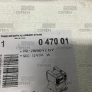 047001
